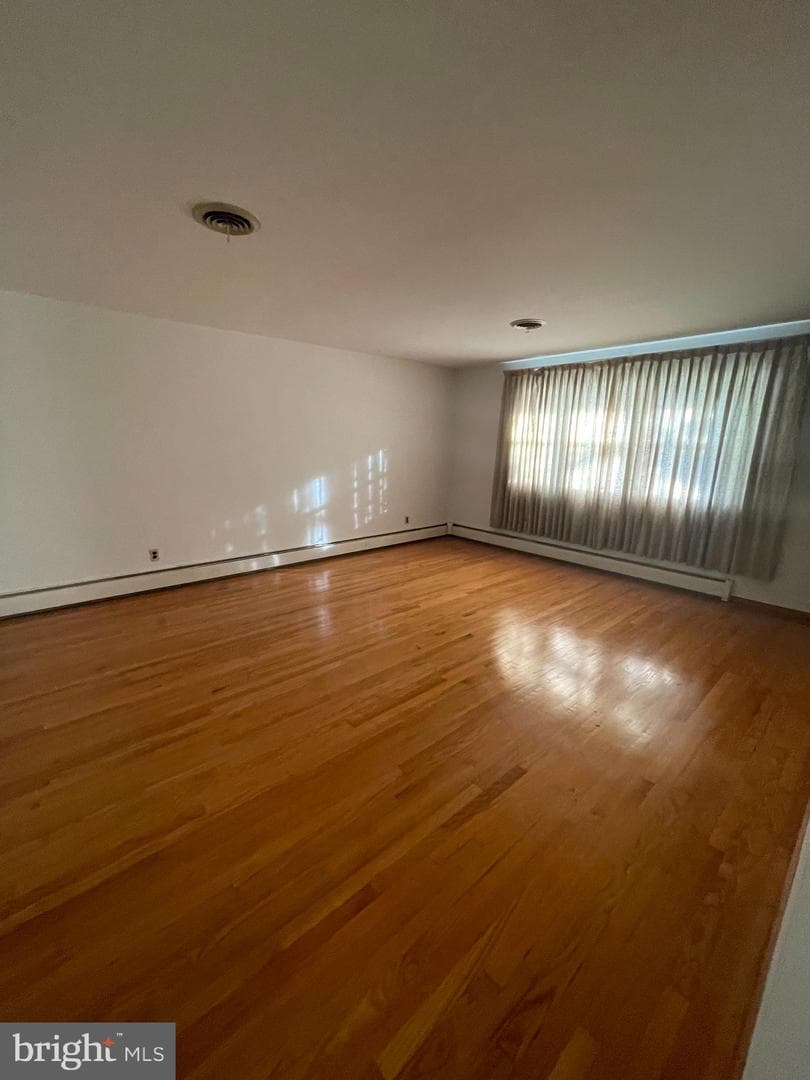 1703 Long Place photo 5