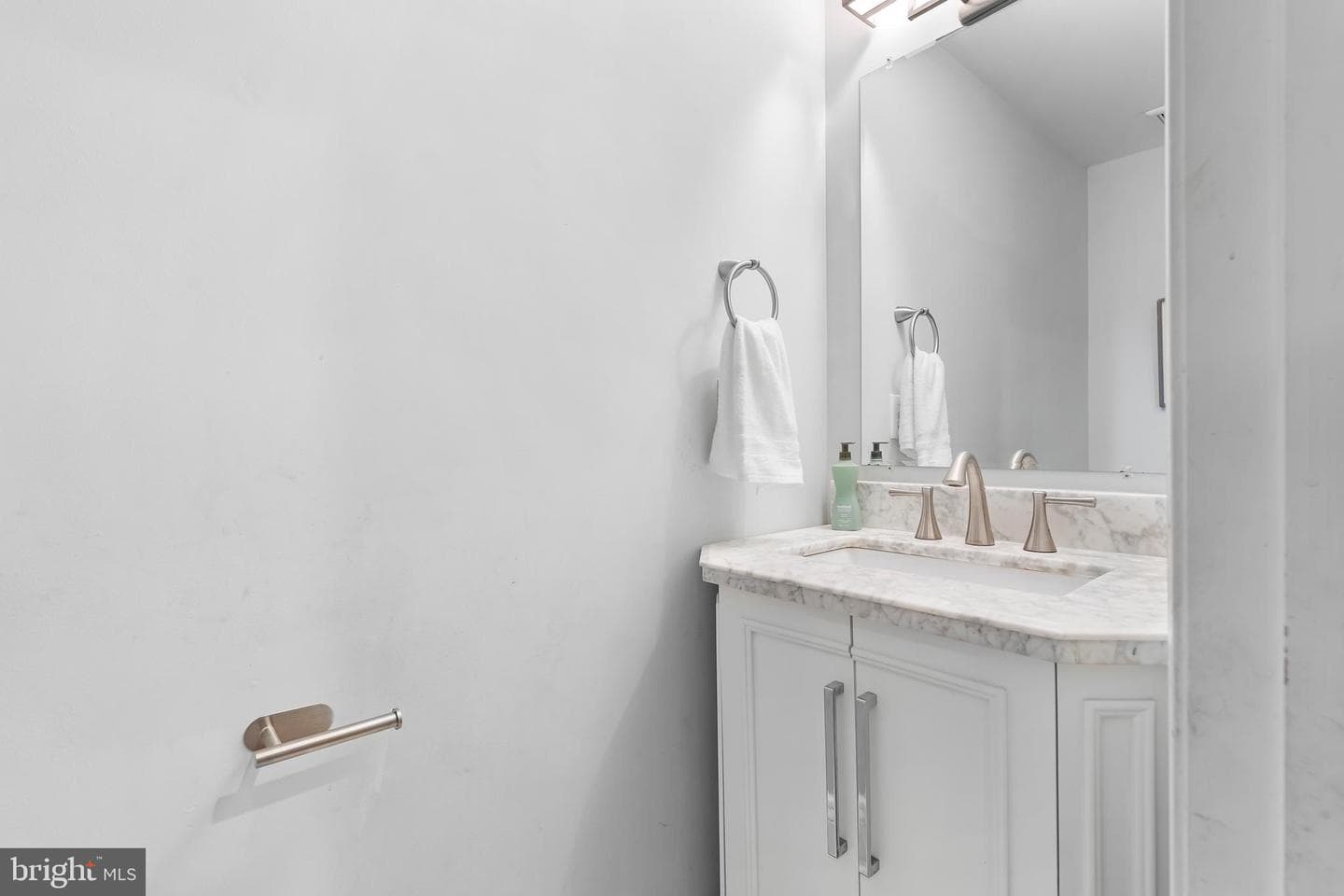 2204 Fleet Street photo 12