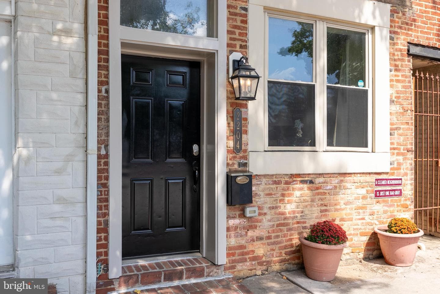 2204 Fleet Street photo 2