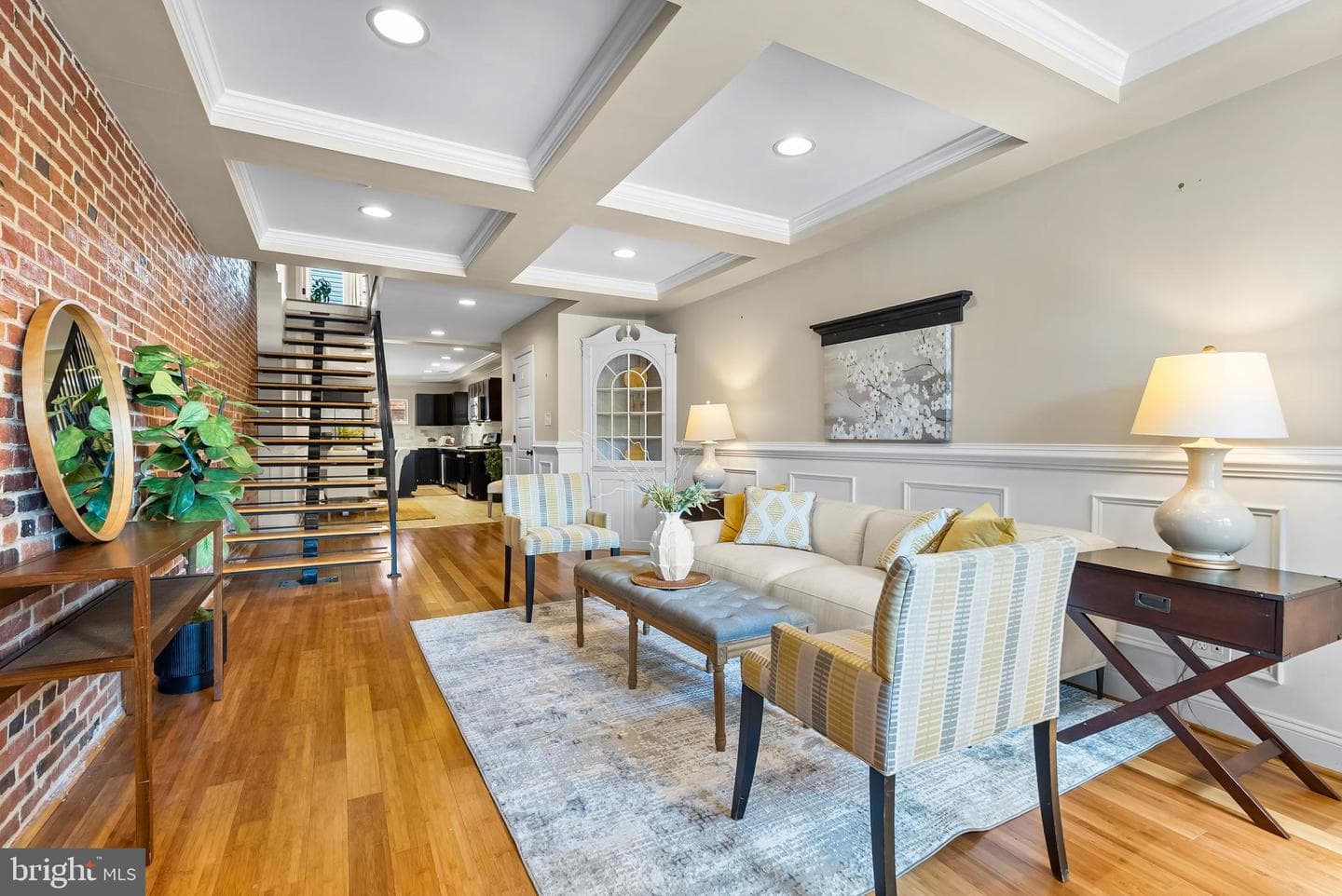 2204 Fleet Street photo 3