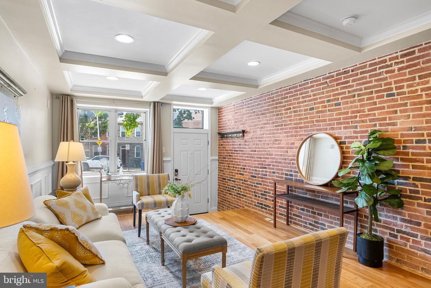 2204 Fleet Street photo 4