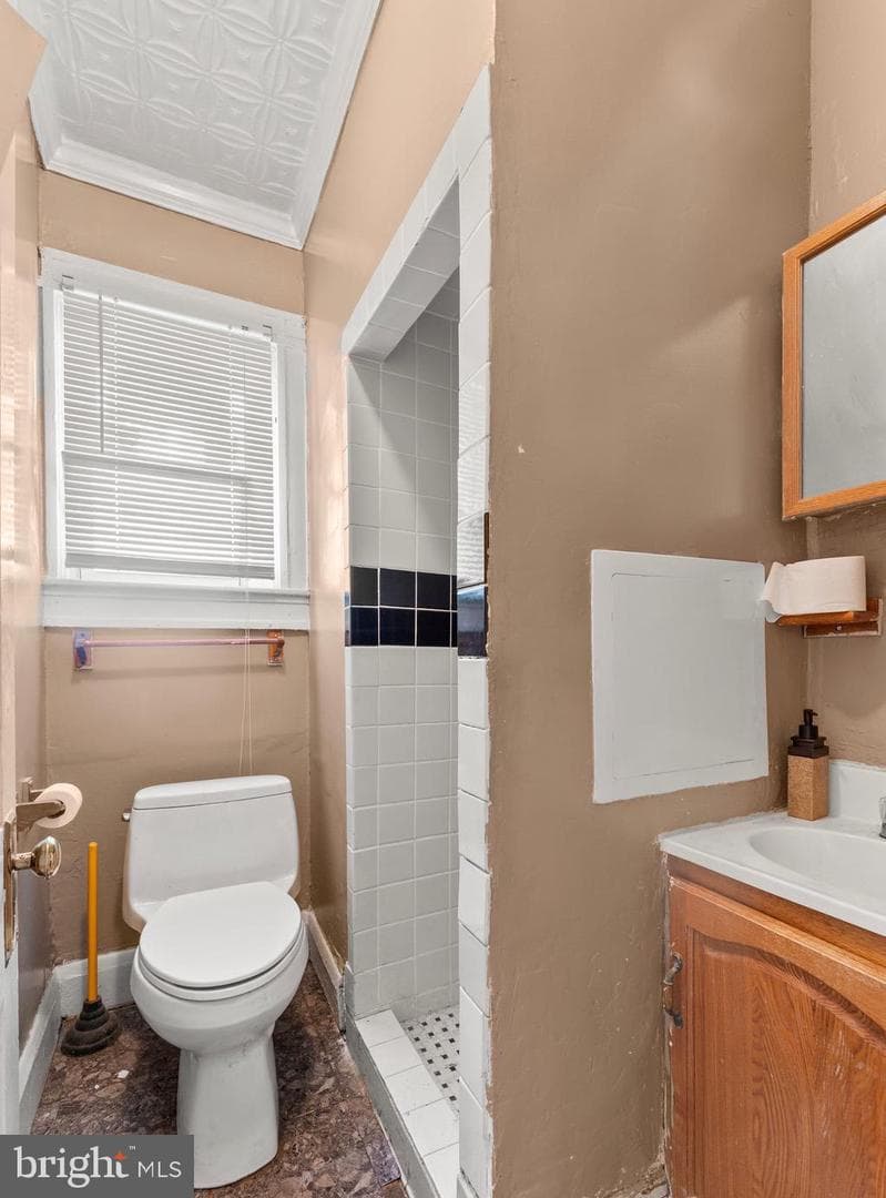 1715 Lakeside Avenue photo 10
