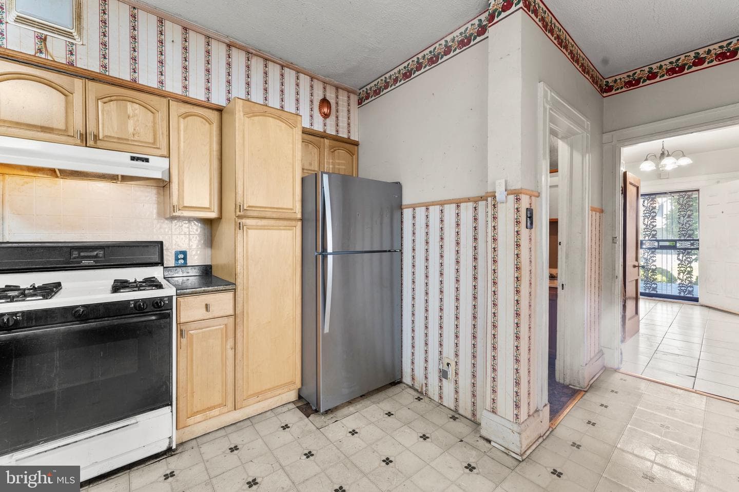 1715 Lakeside Avenue photo 8