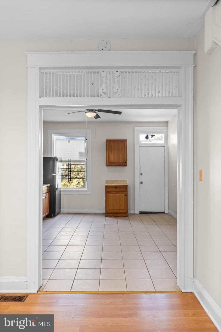 618 Denison Street photo 12