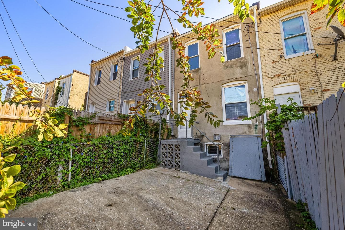 618 Denison Street photo 39