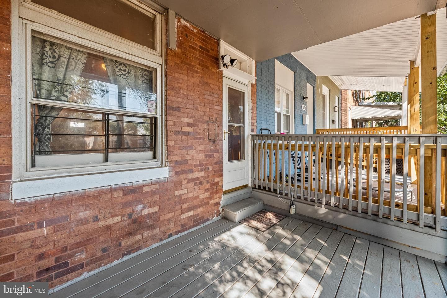 618 Denison Street photo 5