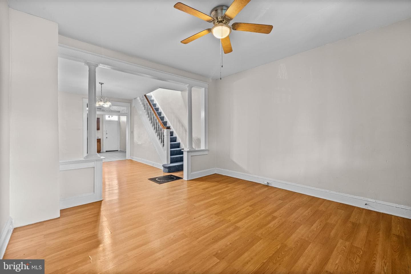 618 Denison Street photo 8
