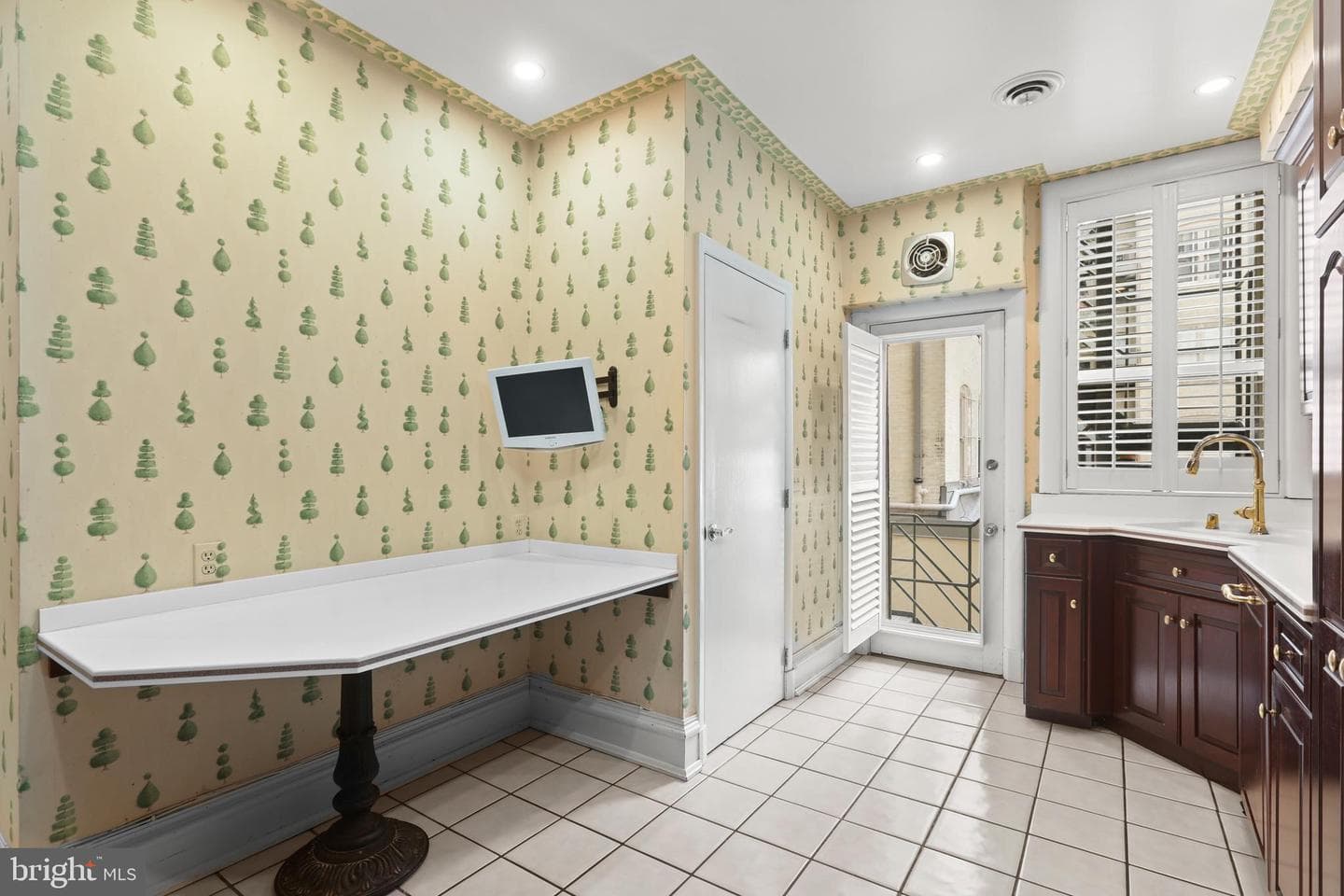 700 Washington Place #2d photo 23
