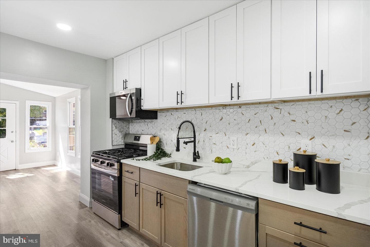 1607 Walterswood Road photo 16
