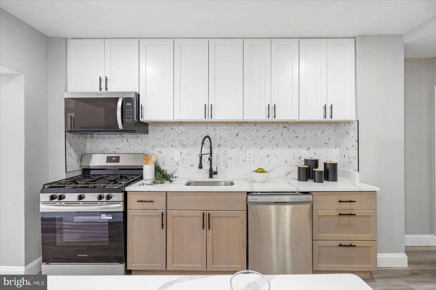 1607 Walterswood Road photo 17