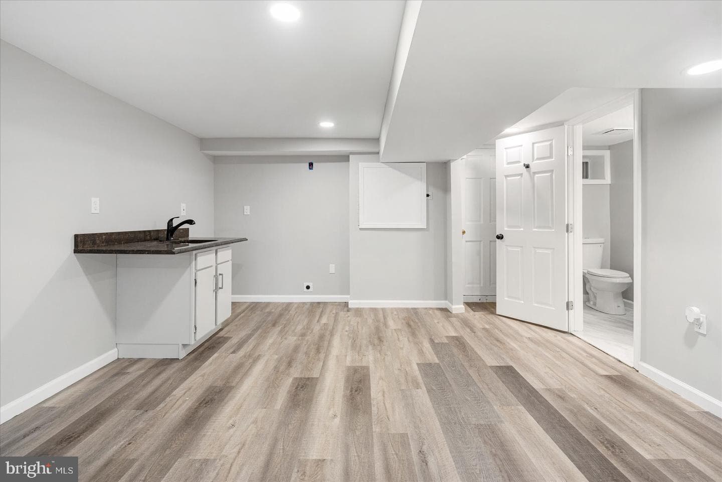 1607 Walterswood Road photo 25