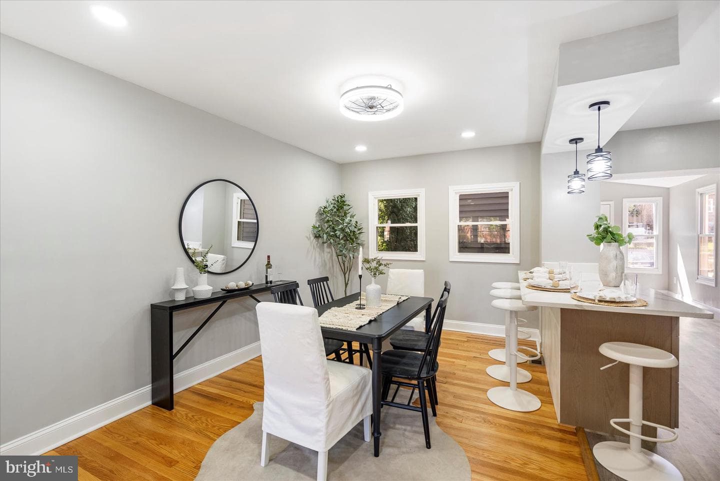 1607 Walterswood Road photo 8