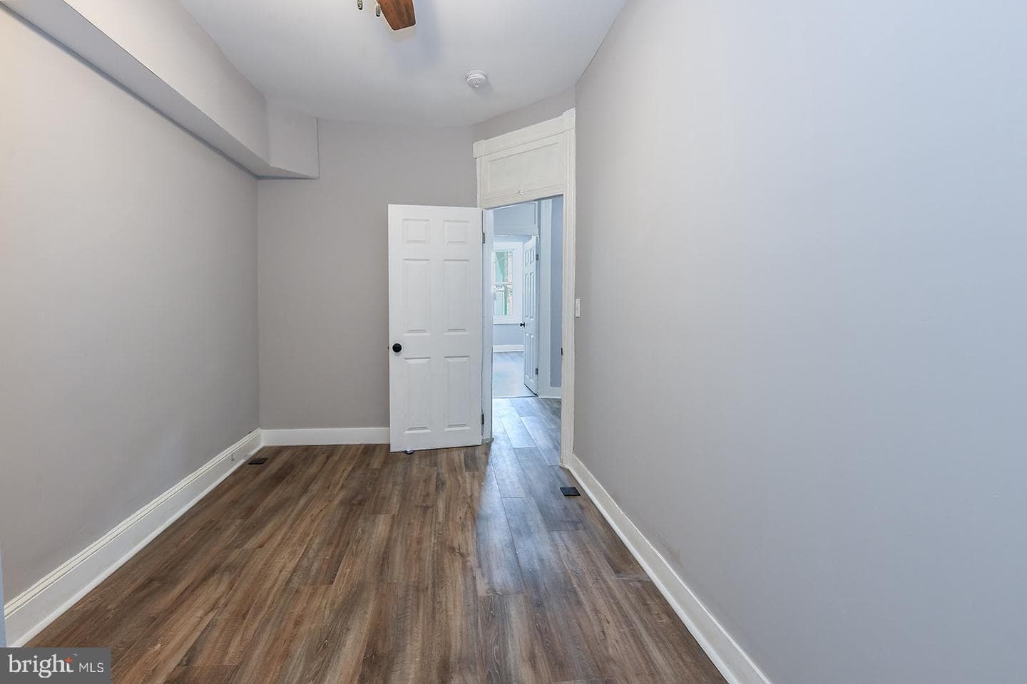 538 N Lakewood Avenue photo 27