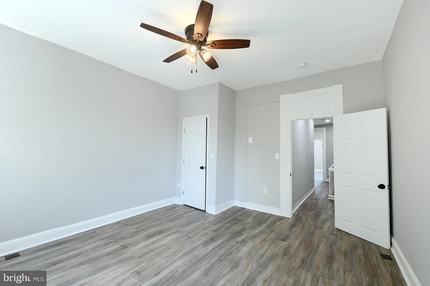 538 N Lakewood Avenue photo 29