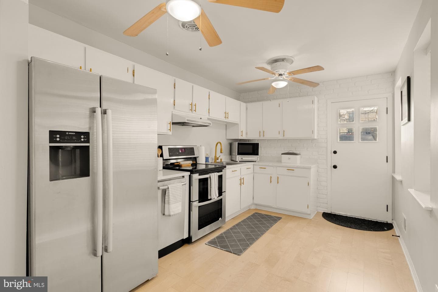 1037 S Hanover Street photo 11