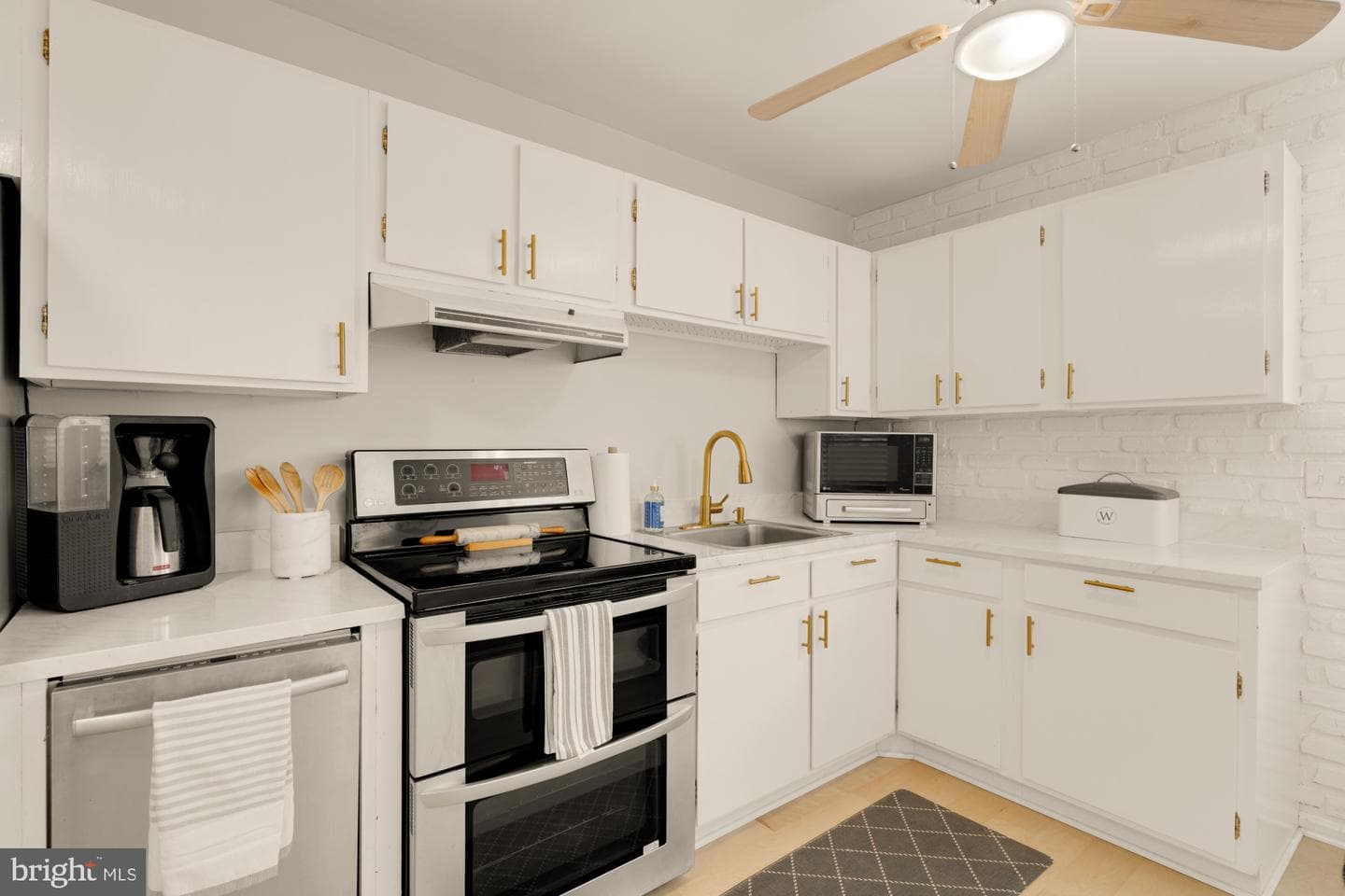 1037 S Hanover Street photo 13
