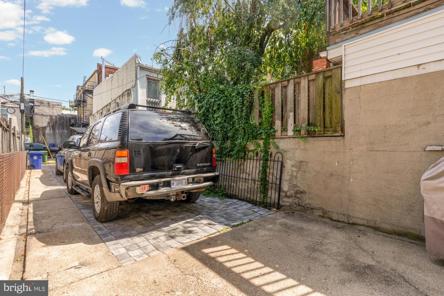 1037 S Hanover Street photo 16