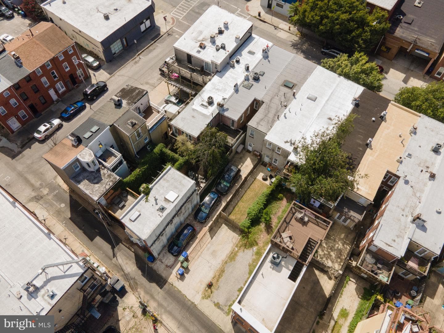 1037 S Hanover Street photo 3