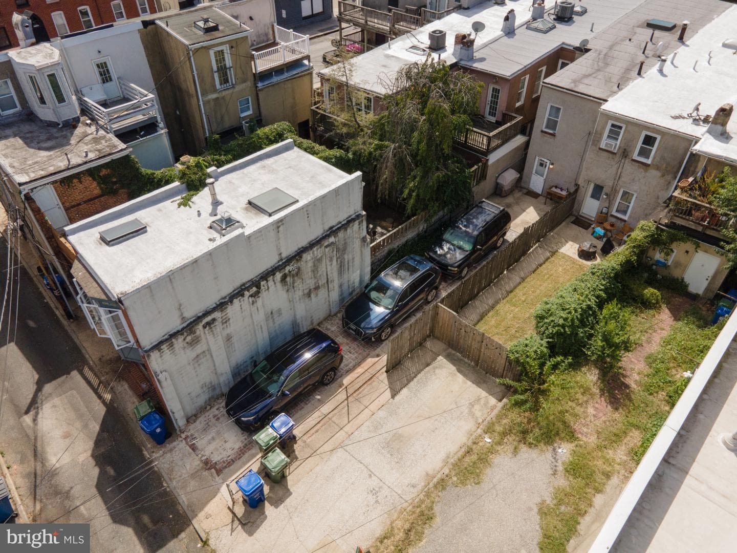 1037 S Hanover Street photo 30