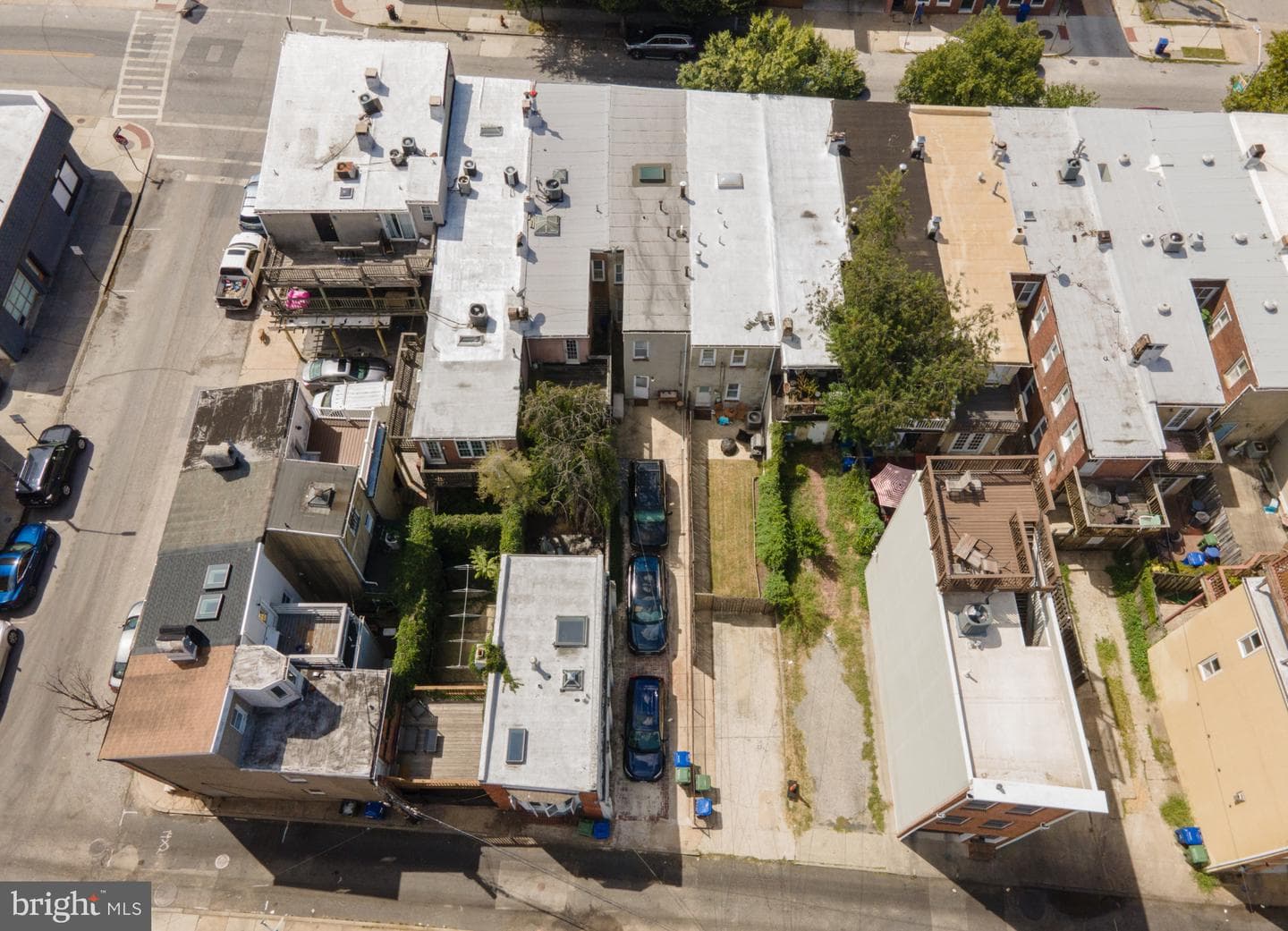 1037 S Hanover Street photo 31