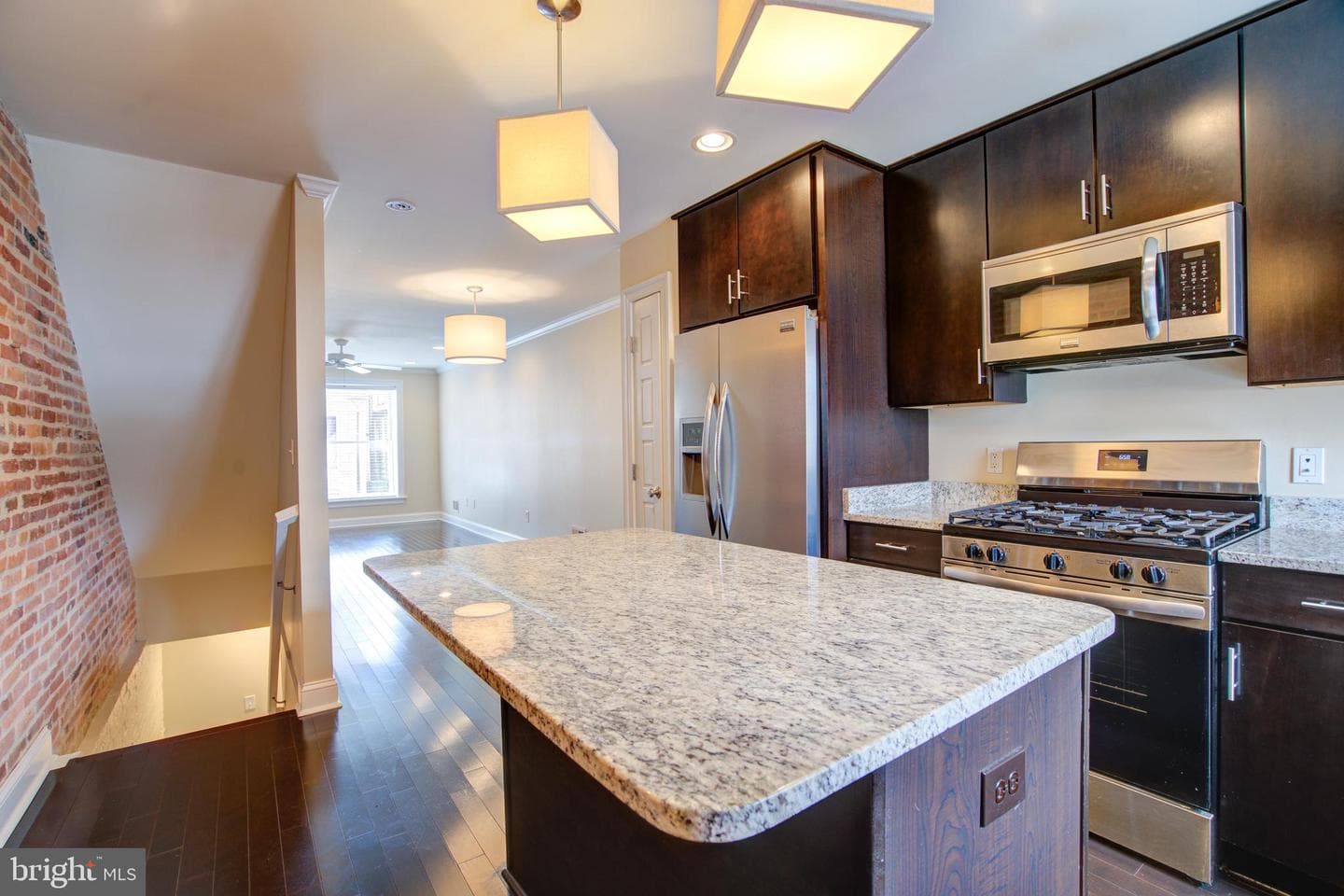 822 S Robinson Street photo 5