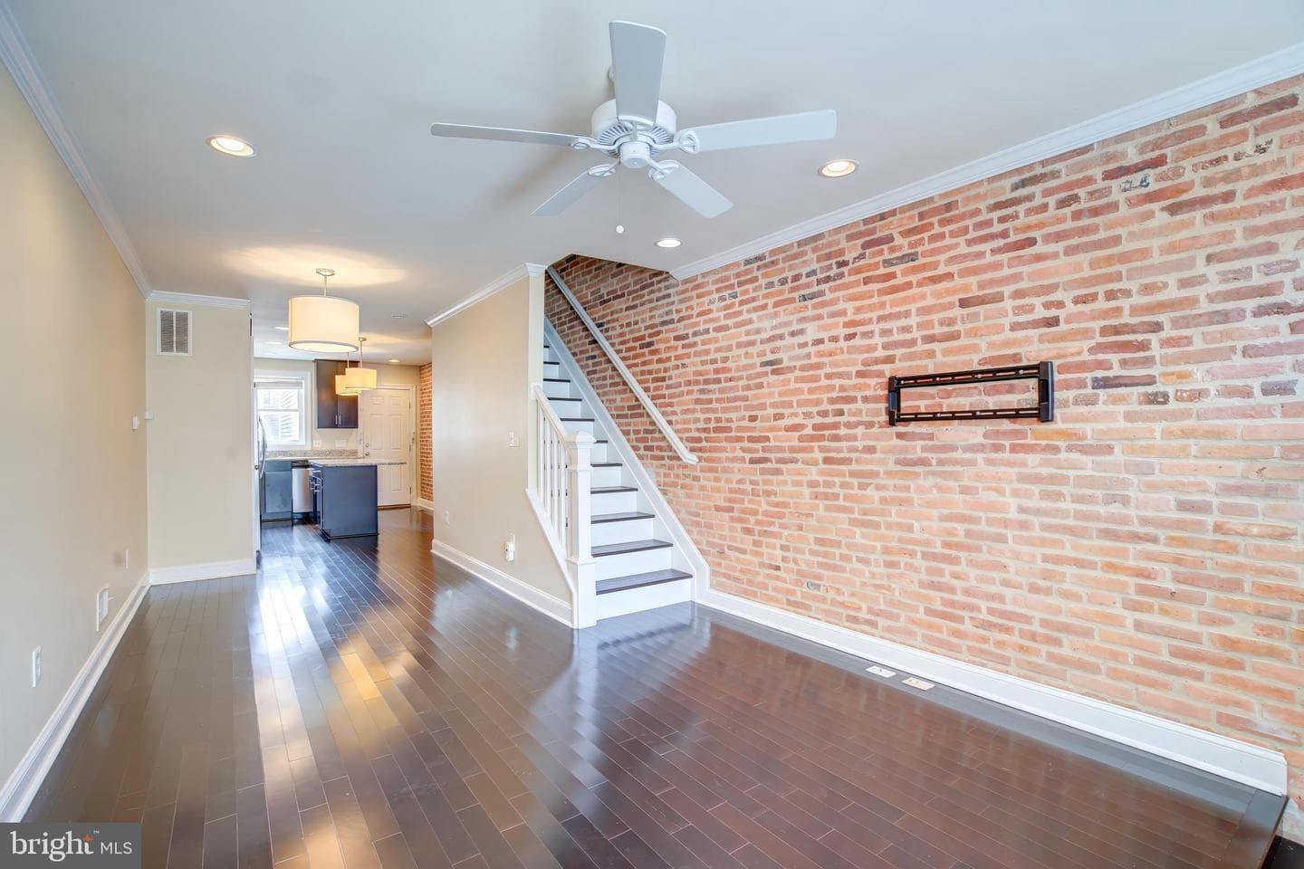 822 S Robinson Street photo 9