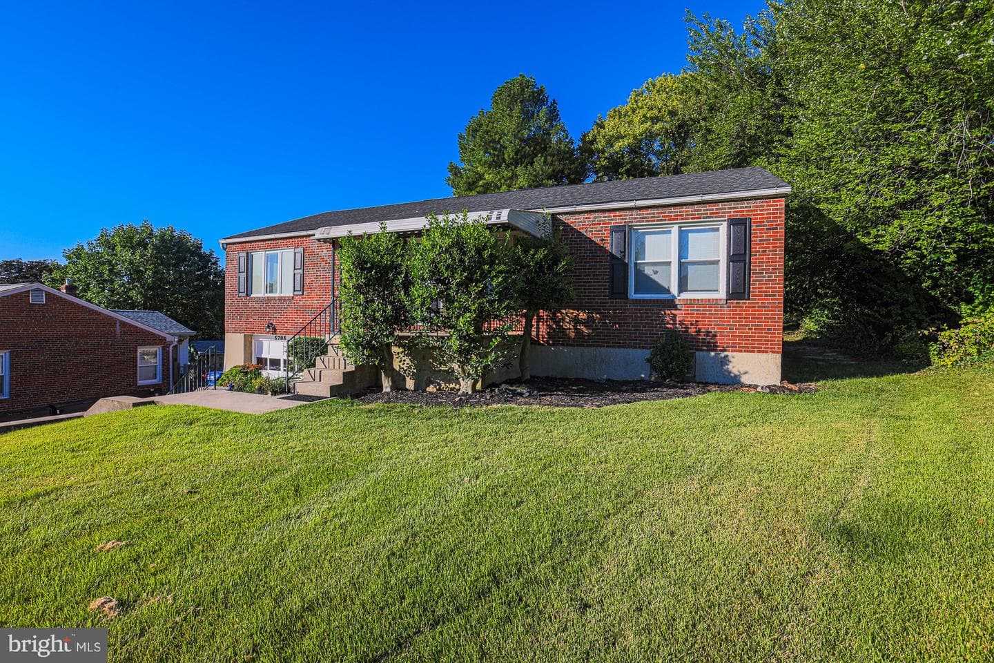 5708 Benton Heights Avenue photo 4