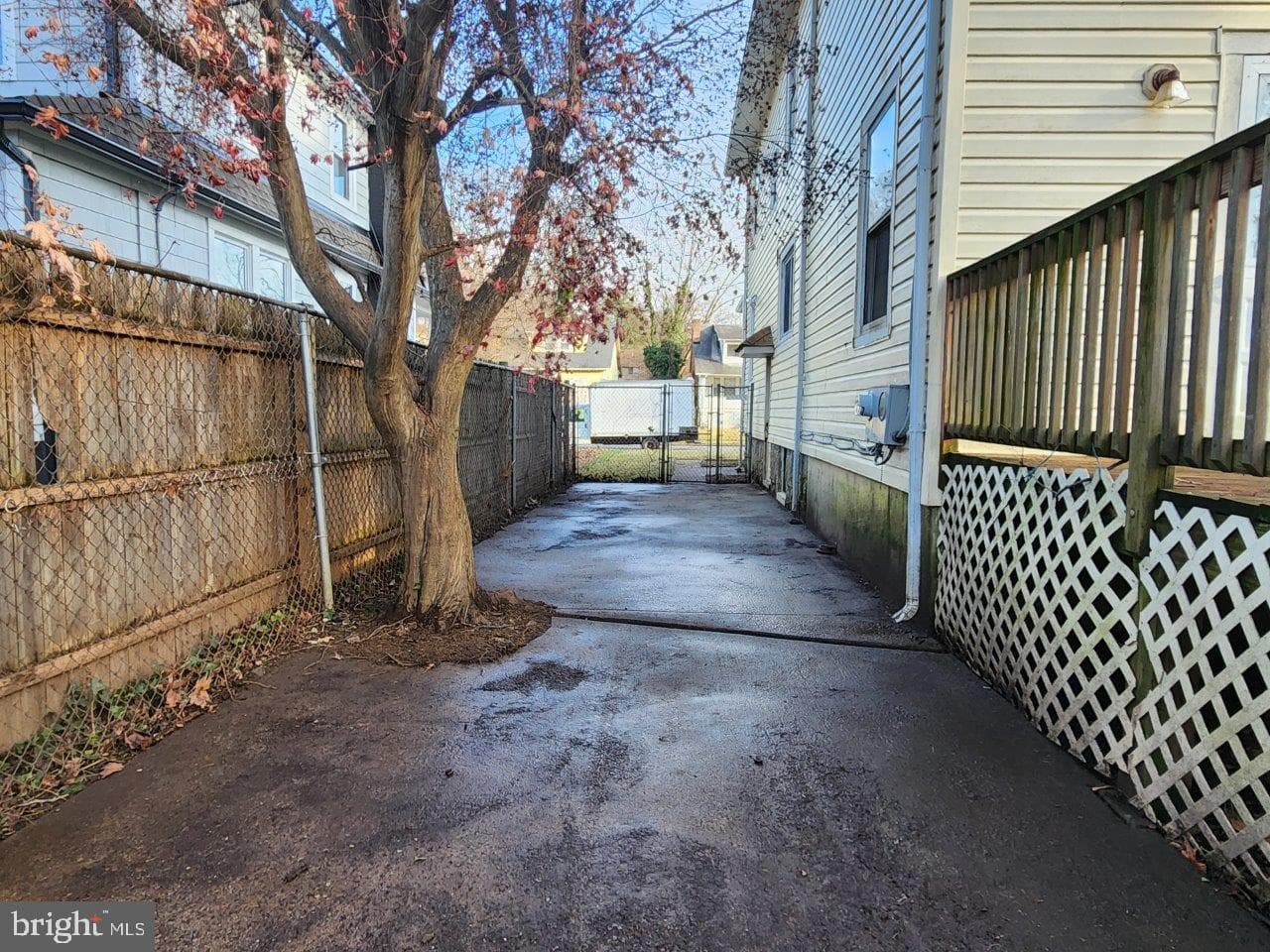 3818 Woodbine Avenue photo 49