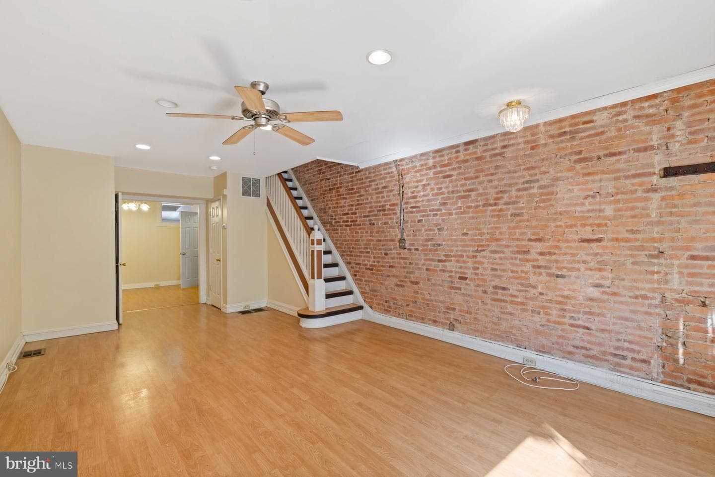 806 S Highland Avenue photo 2