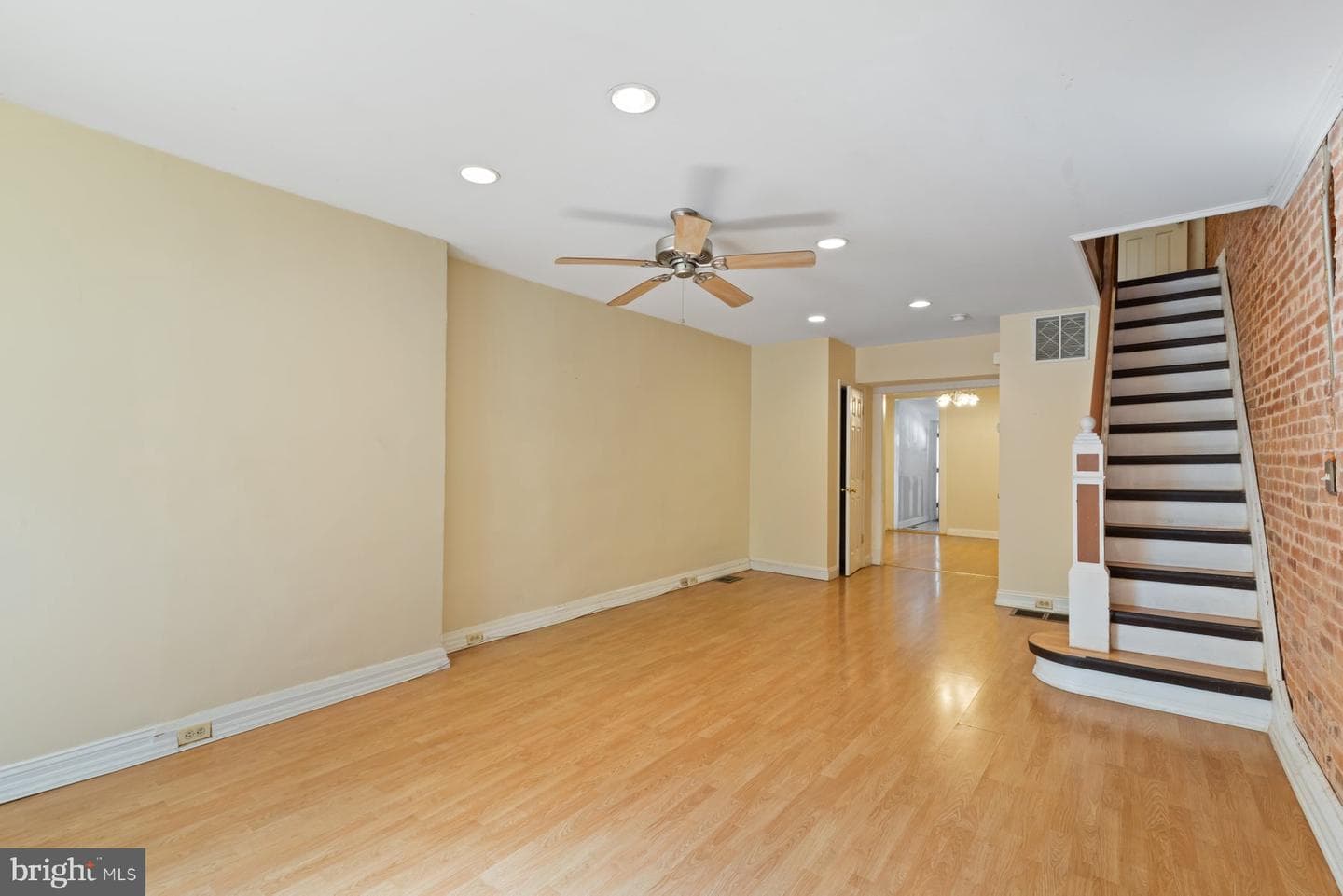 806 S Highland Avenue photo 4