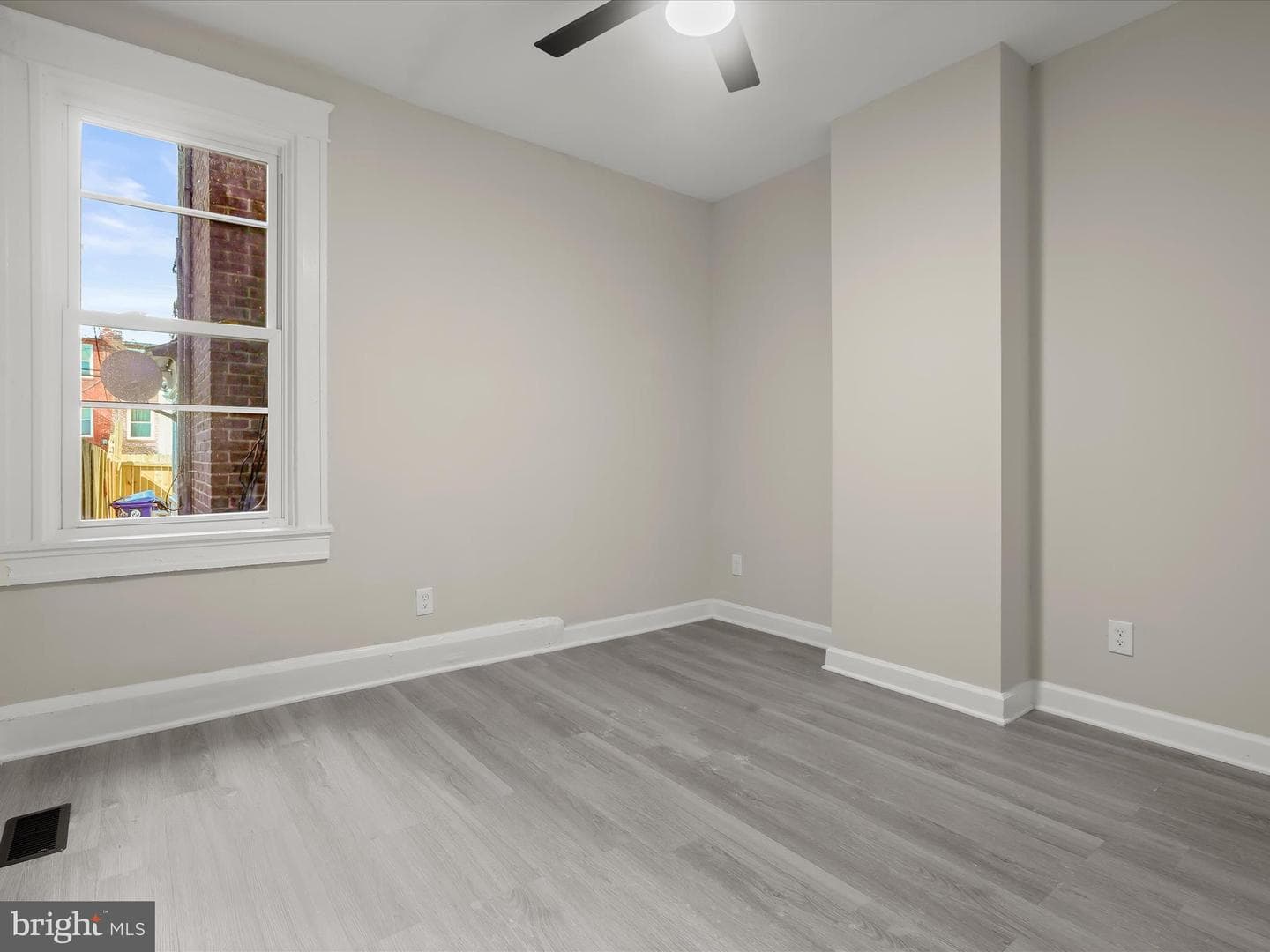 3335 Dudley Avenue photo 15