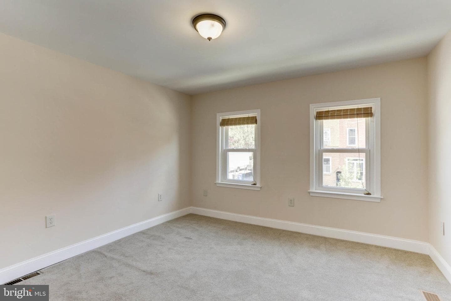 426 S Eden Street photo 12