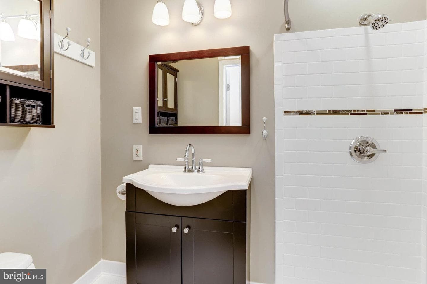 426 S Eden Street photo 25