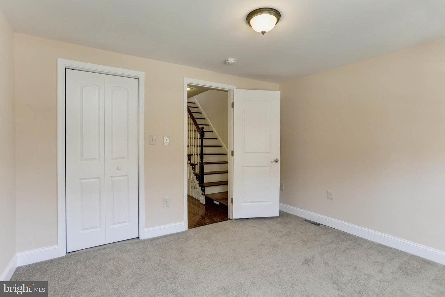426 S Eden Street photo 29