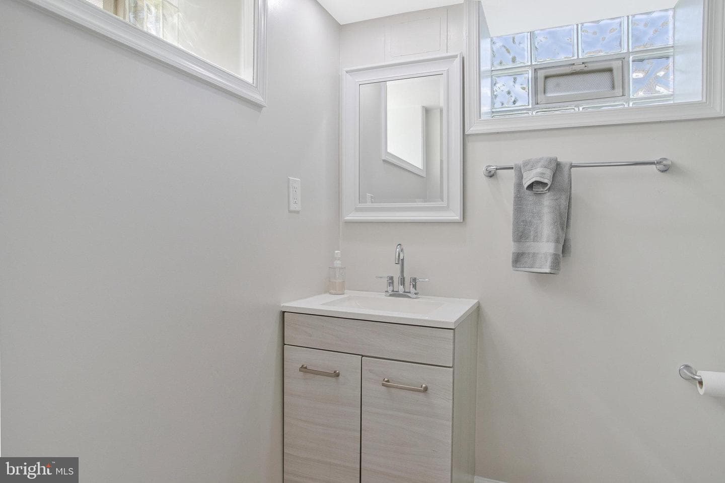 5511 Wesley Avenue photo 13