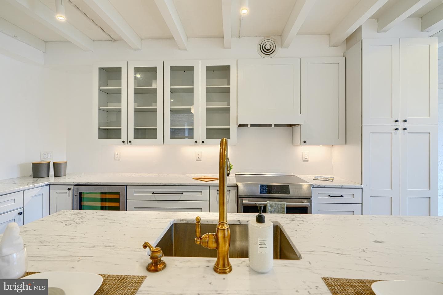 1319 W Lombard Street photo 14