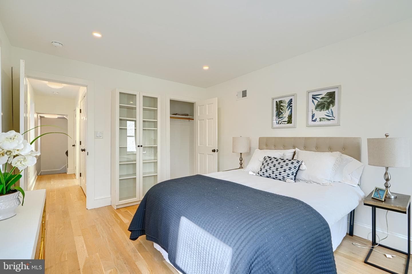 1319 W Lombard Street photo 28