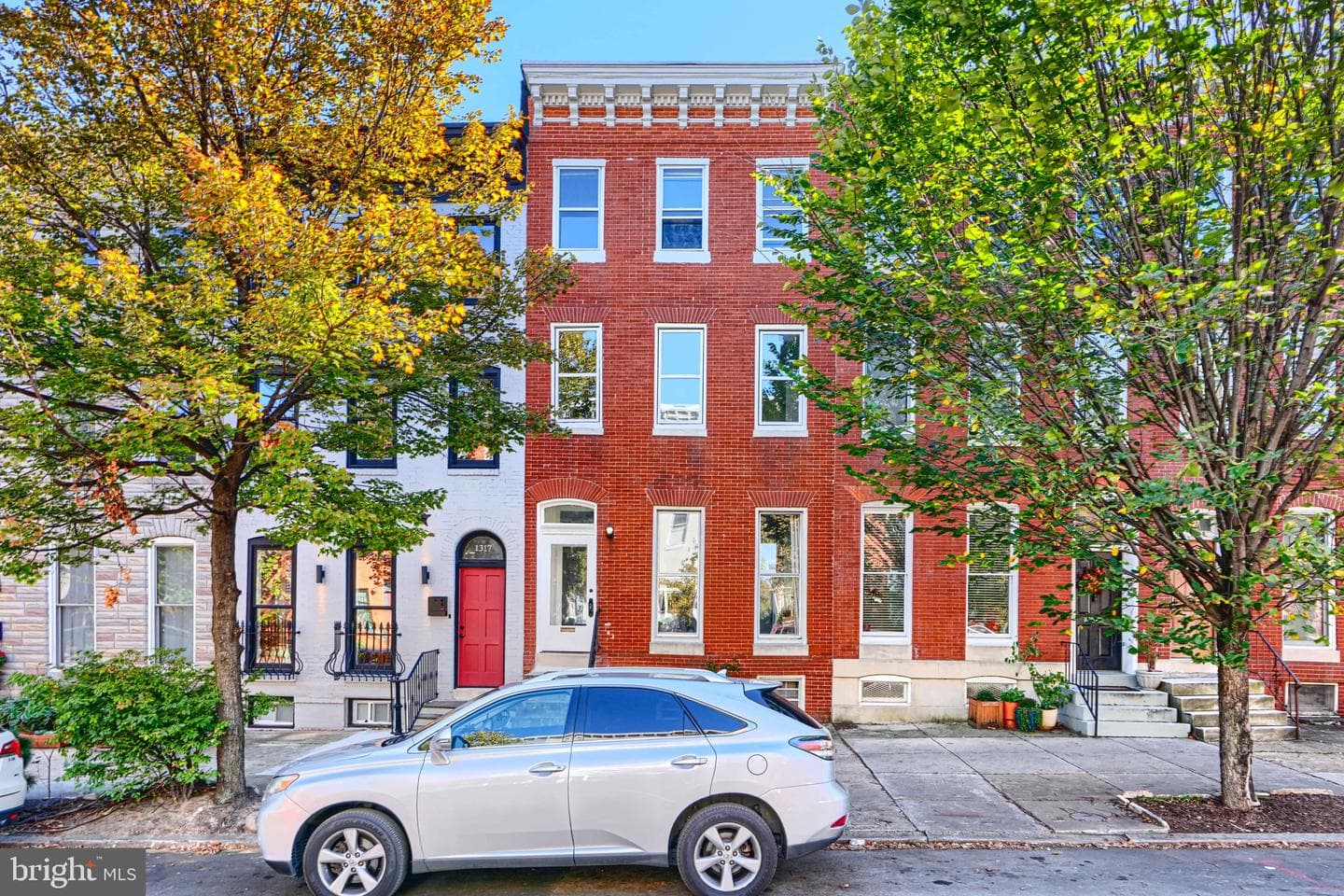 1319 W Lombard Street photo 3