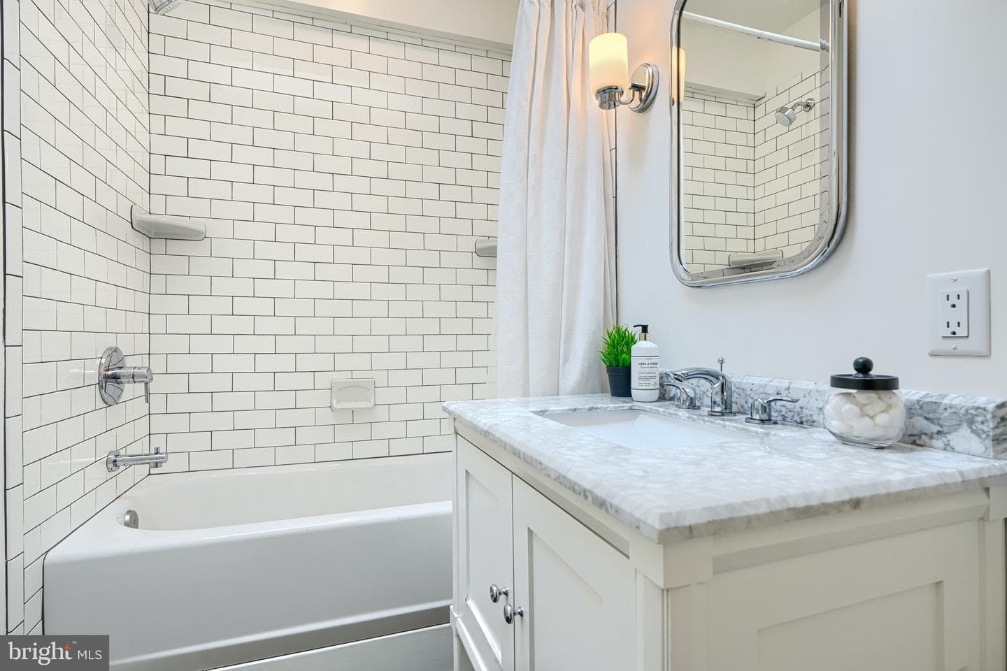 1319 W Lombard Street photo 32