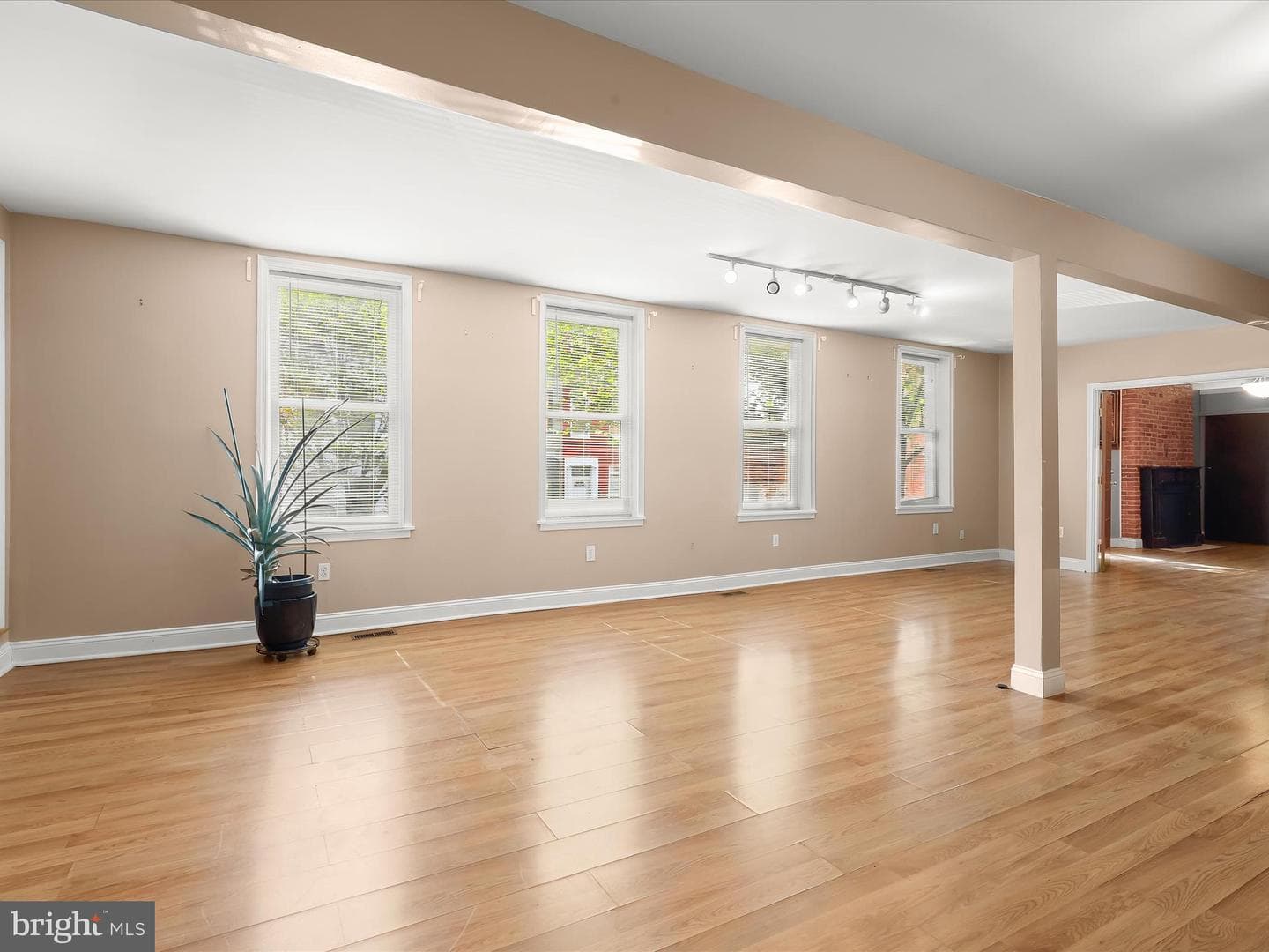 55 S Fulton Avenue photo 9