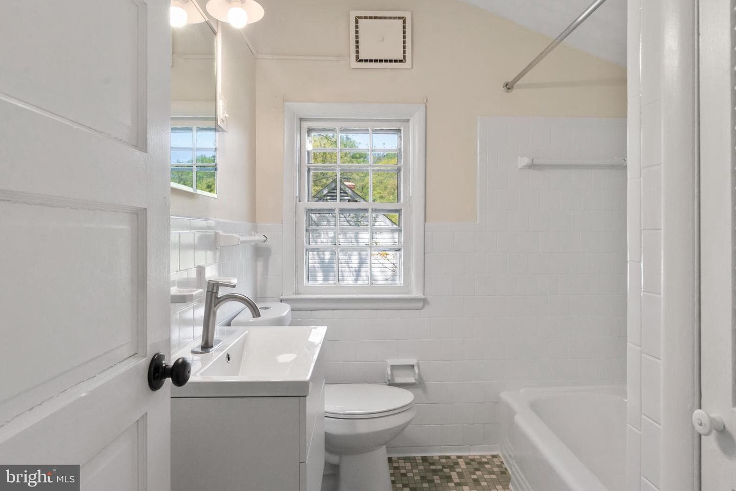 2305 Pickwick Road photo 14