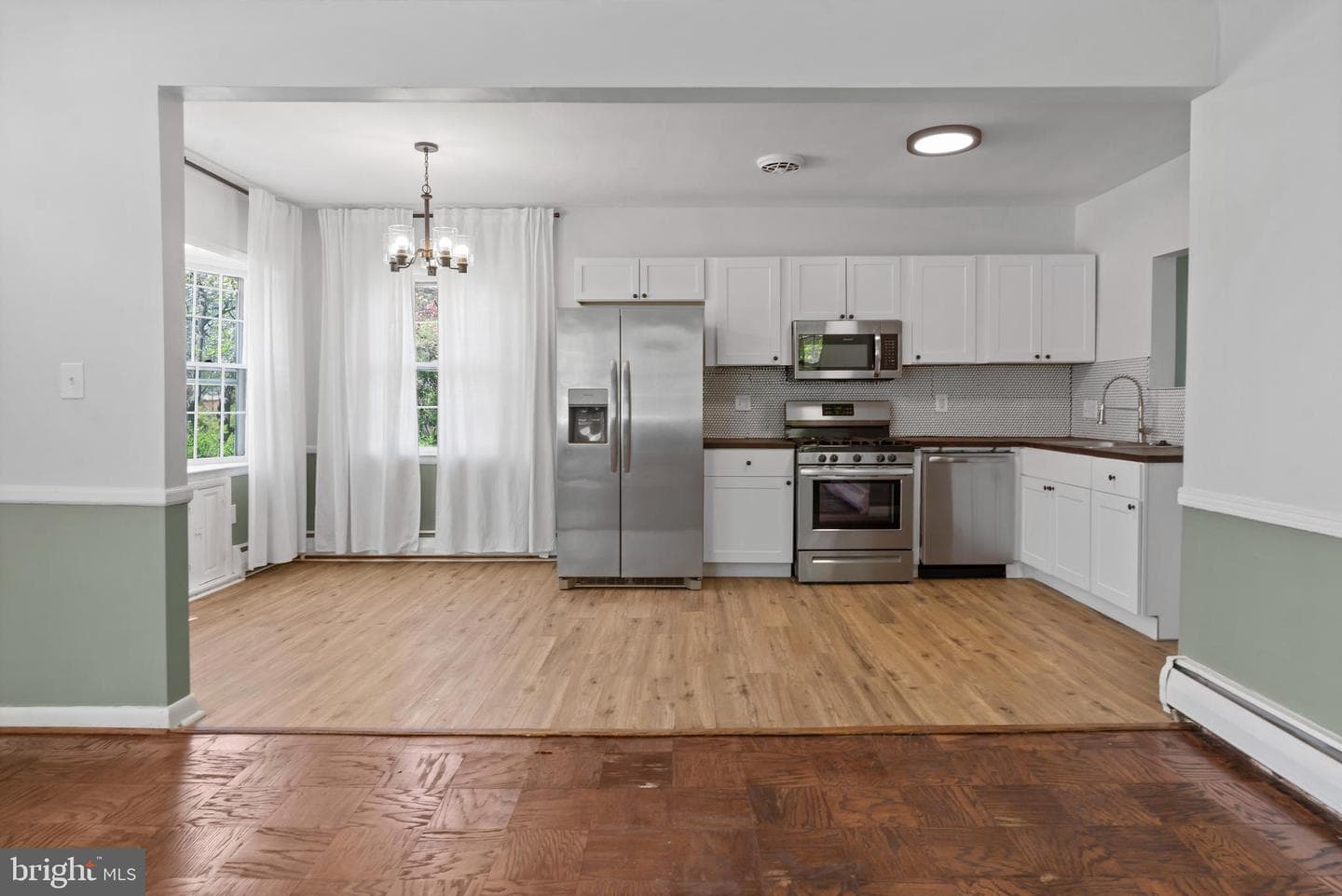 2305 Pickwick Road photo 5