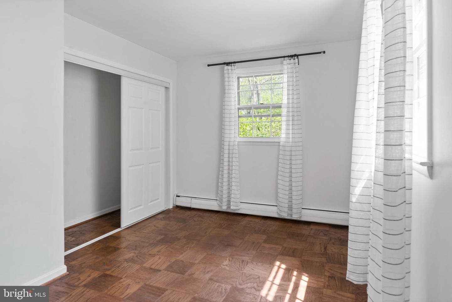 2305 Pickwick Road photo 8