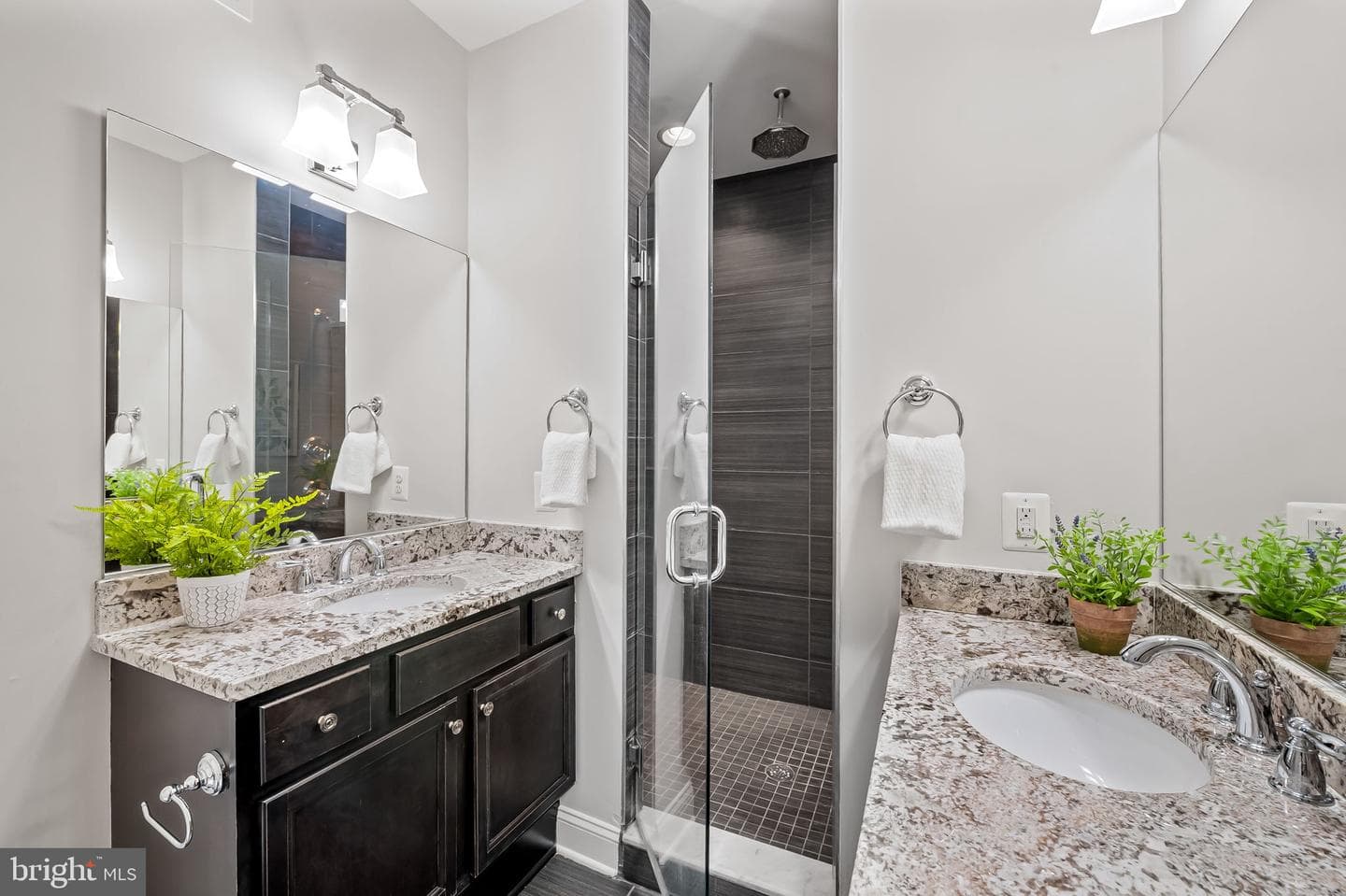 103 W Ostend Street photo 23