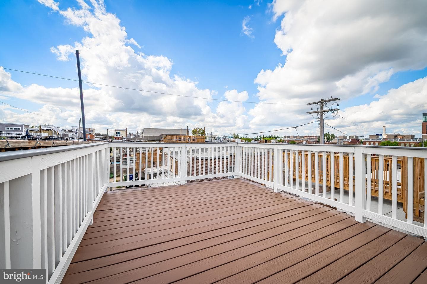 103 W Ostend Street photo 25