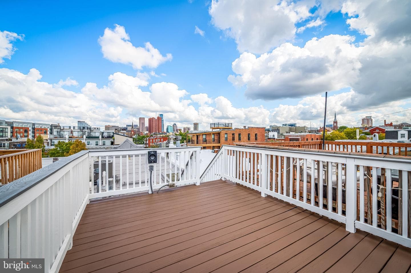 103 W Ostend Street photo 26