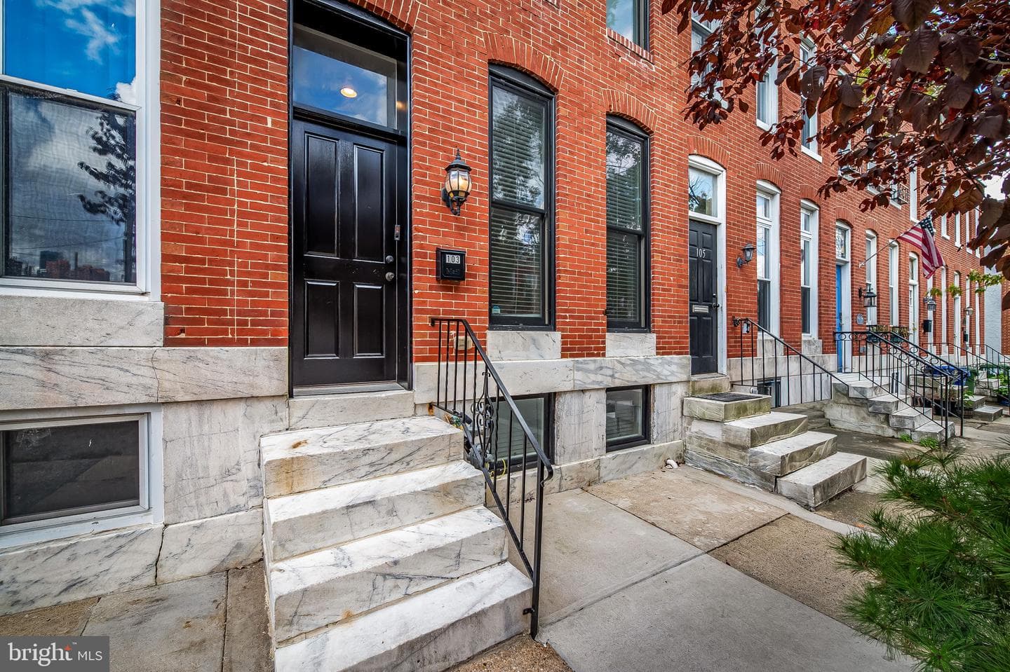 103 W Ostend Street photo 3