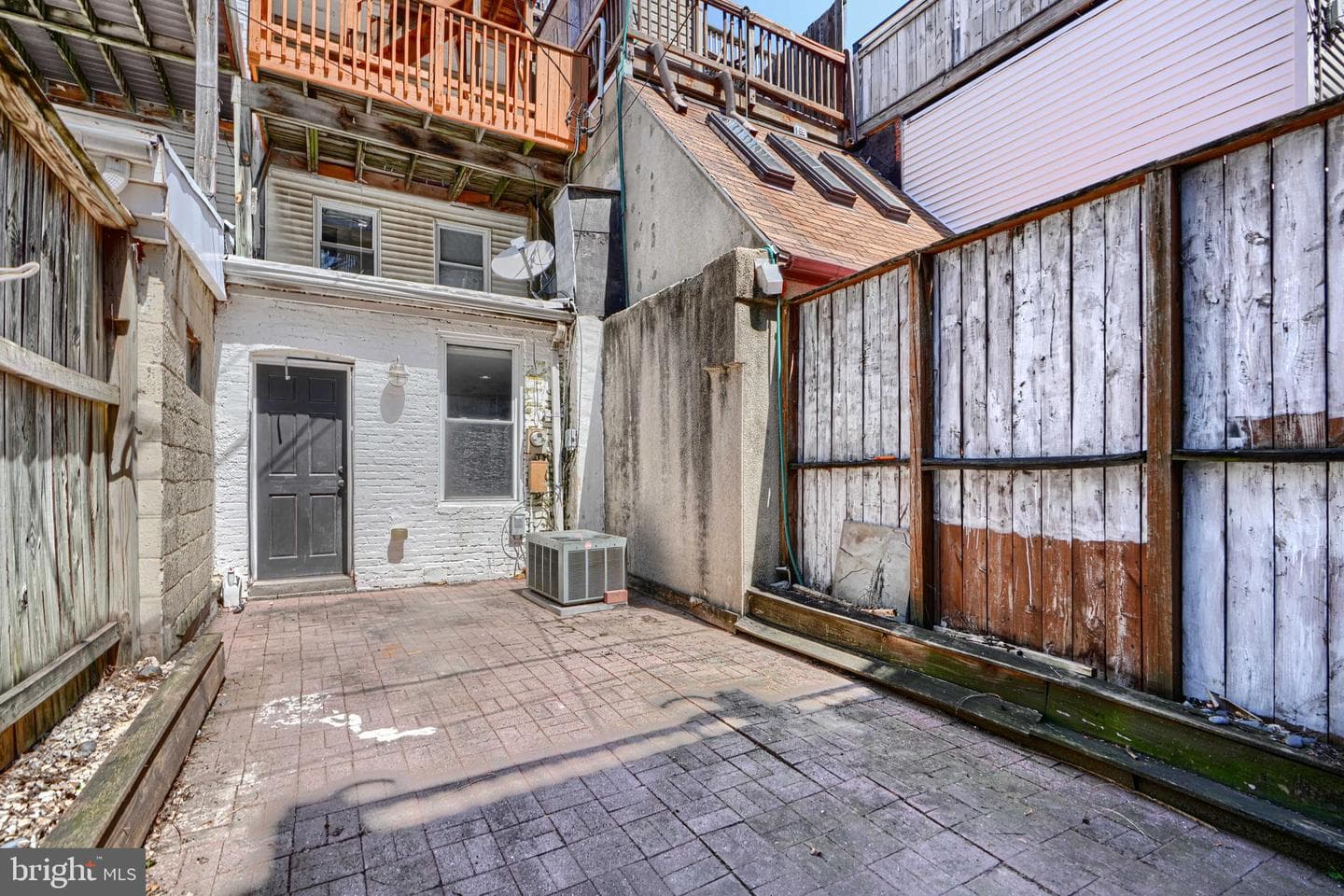 2519 Fleet Street photo 12