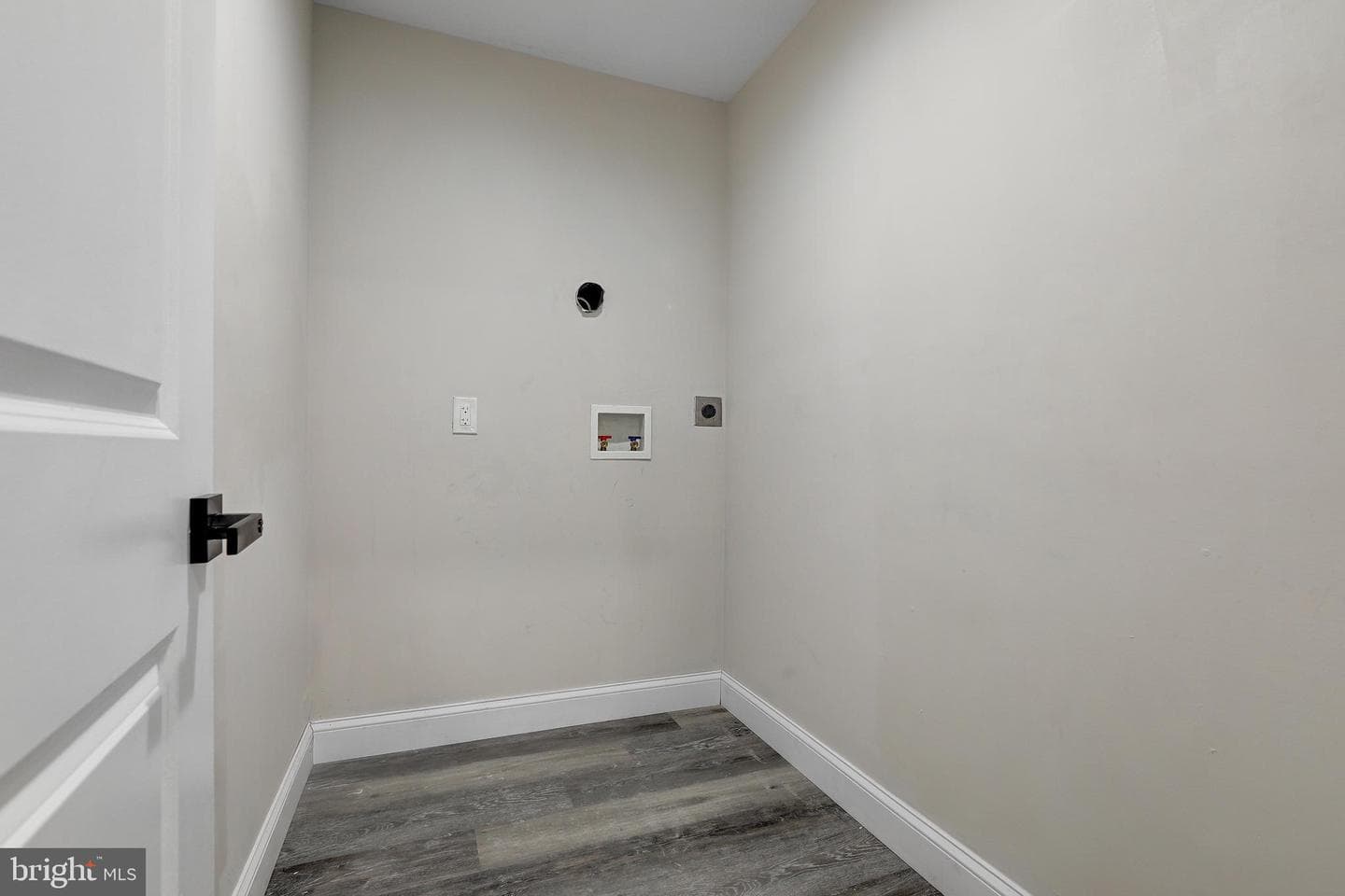 505 Mccabe Avenue photo 23