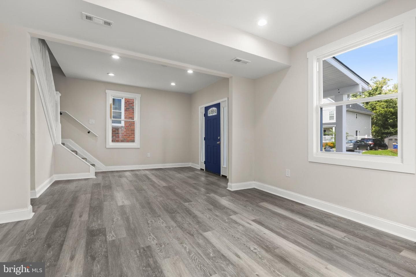 505 Mccabe Avenue photo 9